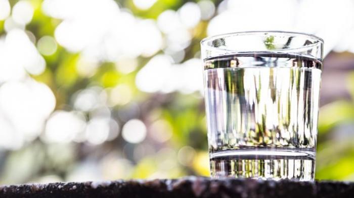  Заради мощния ефект на намаляване на киселинността, пиейки вода с високо алкално рН ще спомогнете за профилактиката на рак.